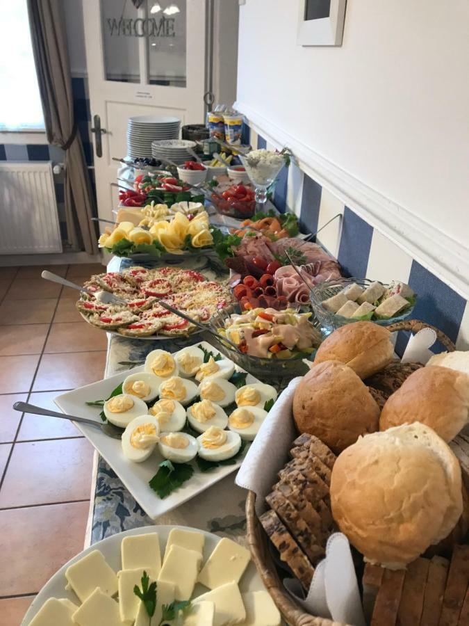 イステブナ Willa Zwolakowka Bed & Breakfast エクステリア 写真